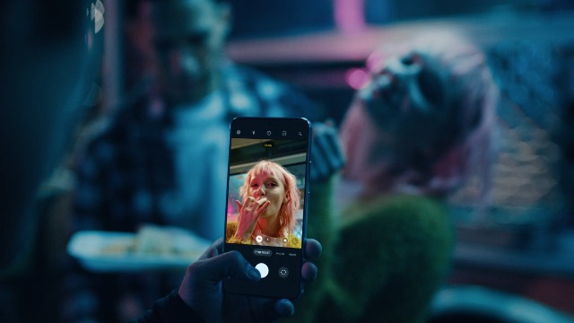 SAMSUNG Galaxy S22 Cell Phone, Factory Unlocked Android Smartphone, 128GB, 8K Camera & Video, Night Mode, Brightest Display Screen, 50MP Photo Resolution, Long Battery Life, US Version, Phantom Black